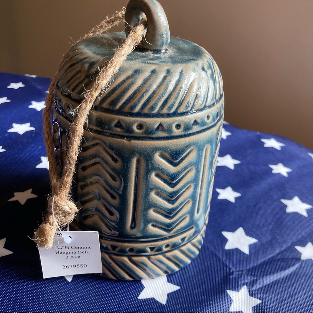 NWT 6.34 inch Ceramic Hanging Bell